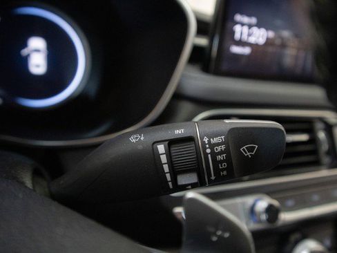 Used 2022 Genesis G70 2.0T image 15