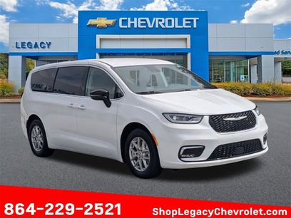 Used 2024 Chrysler Pacifica Touring-L