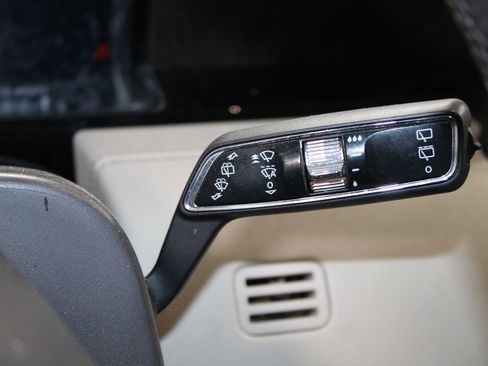 Used 2018 Lincoln Navigator Select RWD image 27