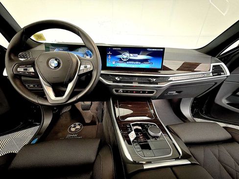 Certified 2024 BMW X5 xDrive40i w/ Premium Package AWD/4WD image 17
