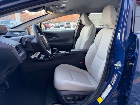 New 2026 Toyota Prius XLE image 9