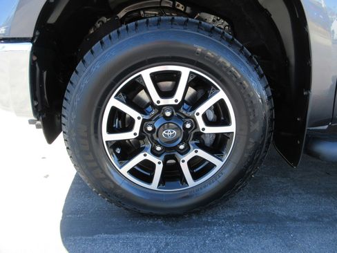 Used 2019 Toyota Tundra Limited w/ Limited Premium Package image 51