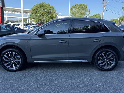 Used 2023 Audi Q5 2.0T Premium w/ Convenience Package AWD/4WD image 11
