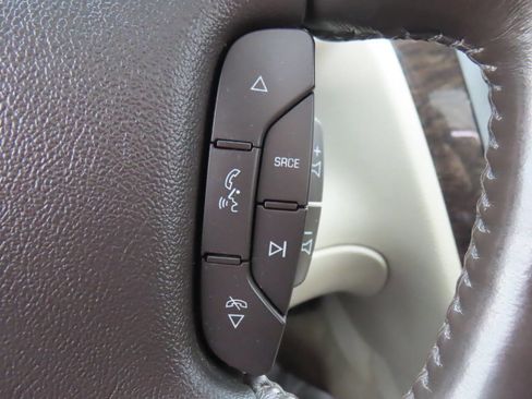 Used 2011 Cadillac DTS Luxury image 51