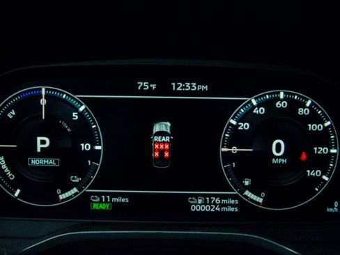 New 2025 Mitsubishi Outlander image 21