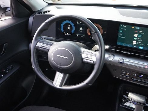 Used 2025 Hyundai Kona SEL AWD/4WD image 23