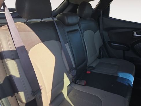 Used 2013 Hyundai Tucson Limited image 16