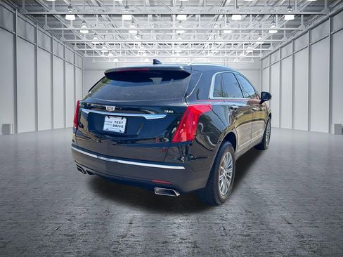 Used 2017 Cadillac XT5 Luxury w/ Driver Awareness Package FWD image 7