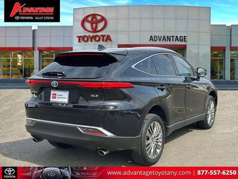 Certified 2023 Toyota Venza XLE AWD/4WD image 7