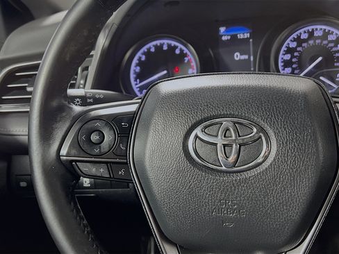 Used 2023 Toyota Camry SE image 19