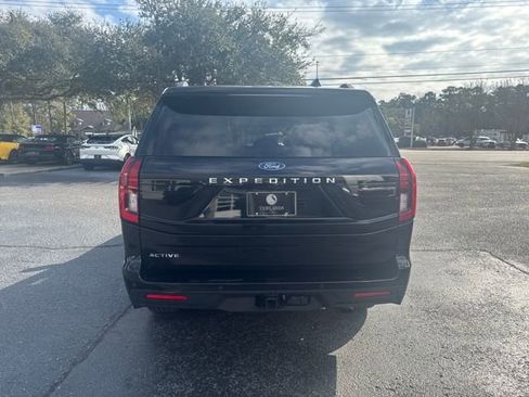 Used 2025 Ford Expedition Active image 6