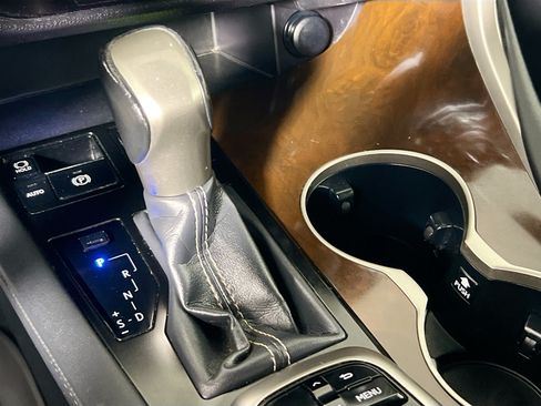 Used 2019 Lexus RX 350 AWD w/ Navigation Package image 24