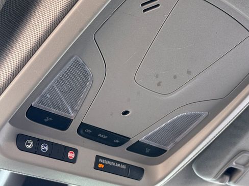 Used 2017 Chevrolet Impala LT image 24