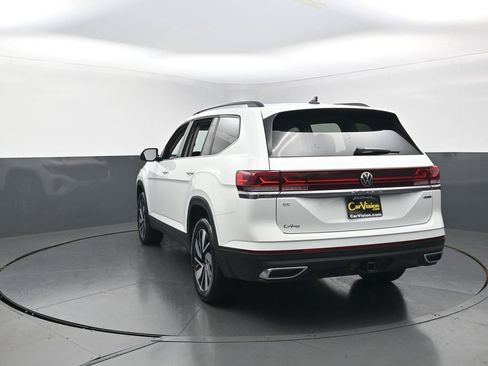 Used 2025 Volkswagen Atlas SE AWD/4WD image 9