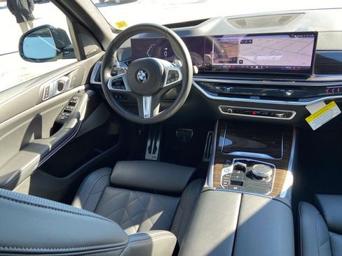 Certified 2024 BMW X5 xDrive40i w/ M Sport Package image 10