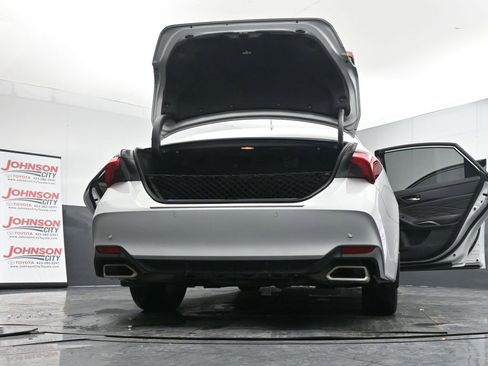 Used 2022 Toyota Avalon Limited image 47