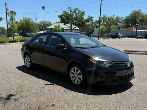 Used 2016 Toyota Corolla LE FWD image 3