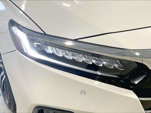 Used 2021 Honda Accord Touring image 29
