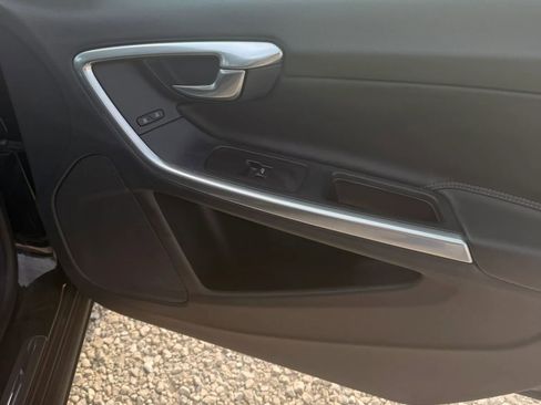 Used 2015 Volvo S60 T5 AWD/4WD image 22