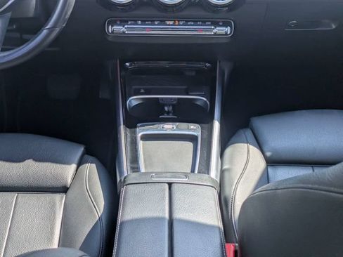 Used 2025 Mercedes-Benz GLB 250 image 20