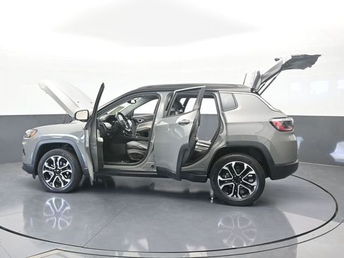 Used 2022 Jeep Compass Limited image 73