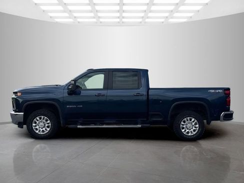 Used 2022 Chevrolet Silverado 2500 LT w/ Convenience Package AWD/4WD image 4