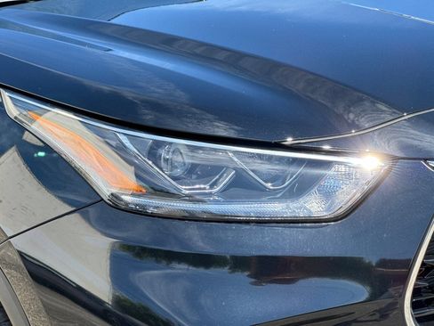 New 2026 Toyota Highlander Platinum AWD/4WD image 32