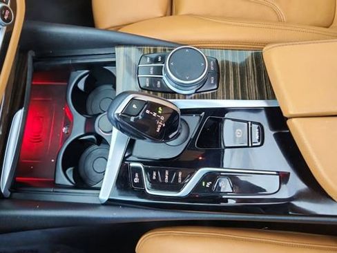 Used 2021 BMW 530i w/ Convenience Package image 49