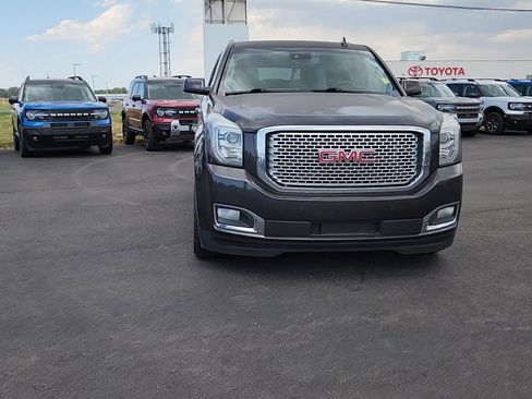 Used 2017 GMC Yukon XL Denali w/ Open Road Package AWD/4WD image 4