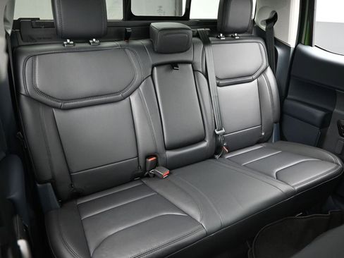 New 2025 Ford Maverick Lariat w/ Black Appearance Package image 37