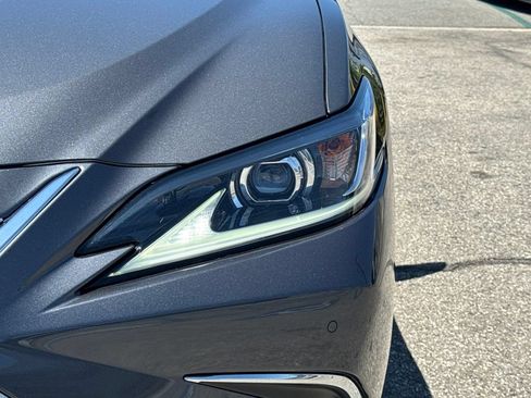 Used 2025 Lexus ES 350 w/ Premium Package FWD image 13