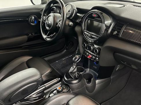 Used 2018 MINI Cooper S image 32