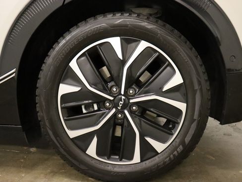 Used 2023 Kia EV6 Wind w/ Wind Technology Package AWD/4WD image 16