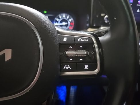Certified 2023 Kia Sorento SX Prestige AWD/4WD image 18