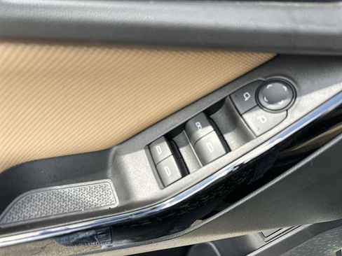 Used 2025 Chevrolet Equinox ACTIV w/ Safety and Technology Package image 15