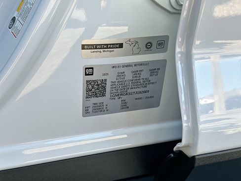 New 2026 Chevrolet Traverse LT image 33