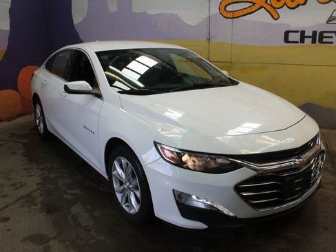 Used 2022 Chevrolet Malibu LT image 4