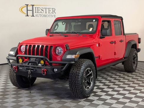 Used 2020 Jeep Gladiator Sport w/ Quick Order Package 24S AWD/4WD image 4