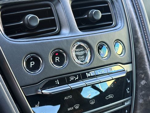 Used 2019 Aston Martin DBS Superleggera image 24