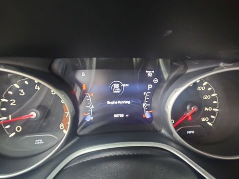 Used 2018 Jeep Compass Latitude w/ Popular Equipment Group AWD/4WD image 14