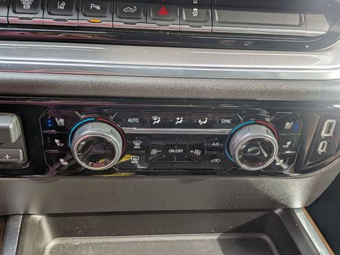 Certified 2024 Chevrolet Silverado 2500 High Country w/ High Country Premium Package image 30