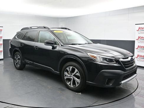Used 2022 Subaru Outback Limited AWD/4WD image 2