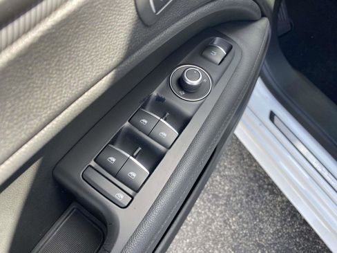 Used 2022 Alfa Romeo Stelvio Veloce image 12