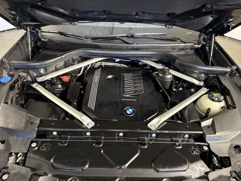 Used 2022 BMW X5 xDrive40i w/ Premium Package image 29