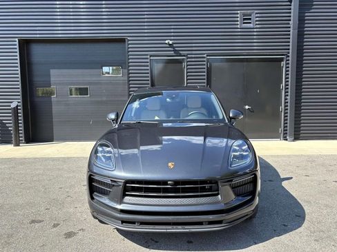 Certified 2022 Porsche Macan S image 13