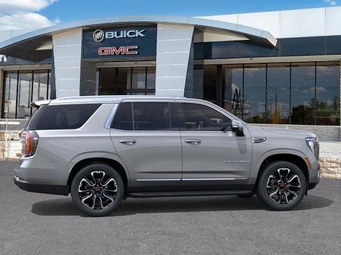 New 2026 GMC Yukon Elevation w/ Elevation Premium Package AWD/4WD image 31