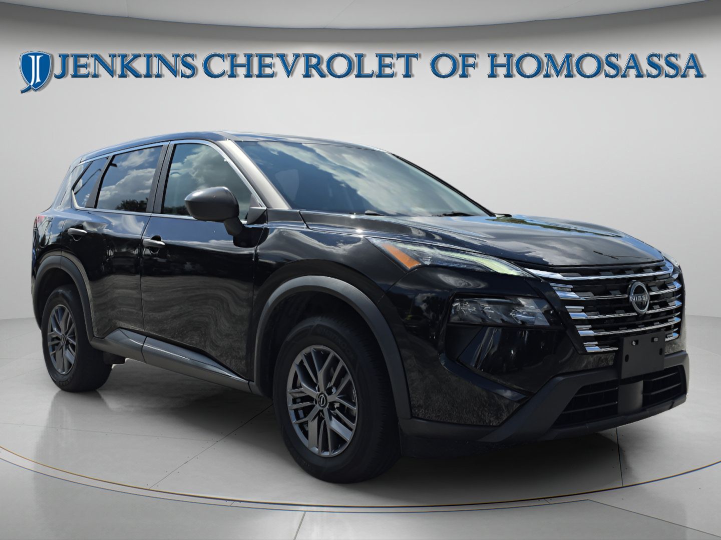 Used 2024 Nissan Rogue S AWD/4WD image 1