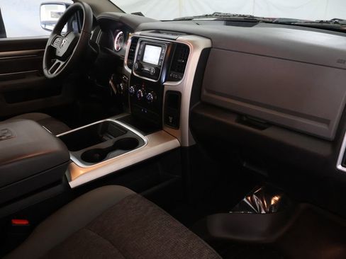 Used 2017 RAM 1500 Classic SLT RWD image 10