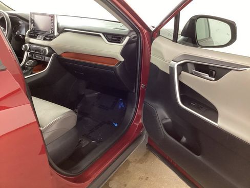 Used 2020 Toyota RAV4 Adventure w/ Convenience Package AWD/4WD image 17