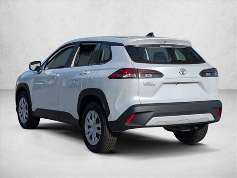 Used 2026 Toyota Corolla Cross L image 9